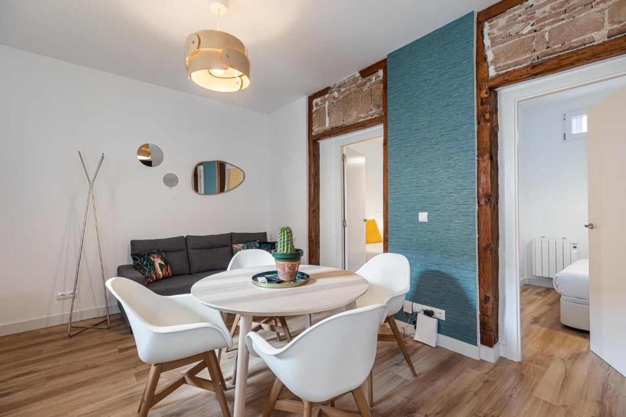 Bnbholder Friendly La Latina Apartment Madrid Exterior foto