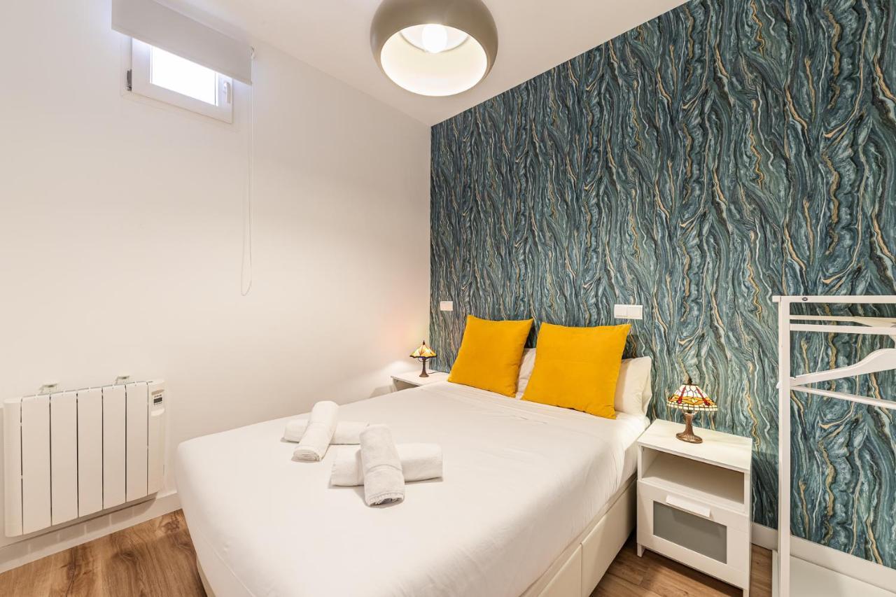 Bnbholder Friendly La Latina Apartment Madrid Exterior foto
